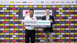 (from left) Ron Hogg, Director (Two Wheels Motor Racing Sdn Bhd) and Maximilian Fiedler, Regional CEO Asia/Pacific (Schaeffler) collaborate at the Asia Road Racing Championship. Photo: Schaeffler
